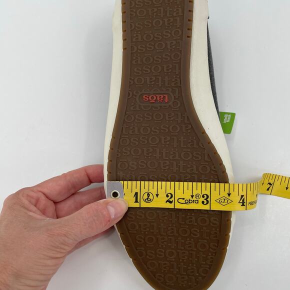 Taos Active Women's “Star” Canvas Sneakers Charcoal NIB Sz. 9.5M ** Runs Small** - Picture 13 of 13